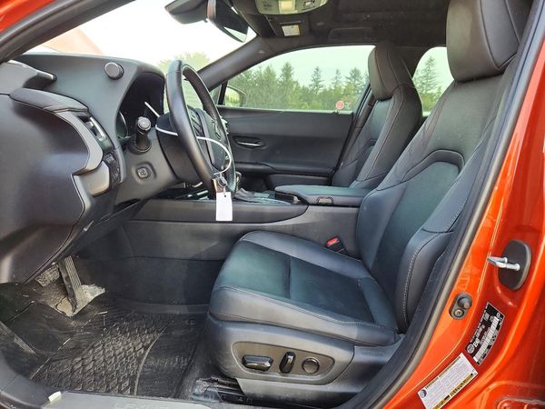 2024 LEXUS UX 250h Luxury — DENT