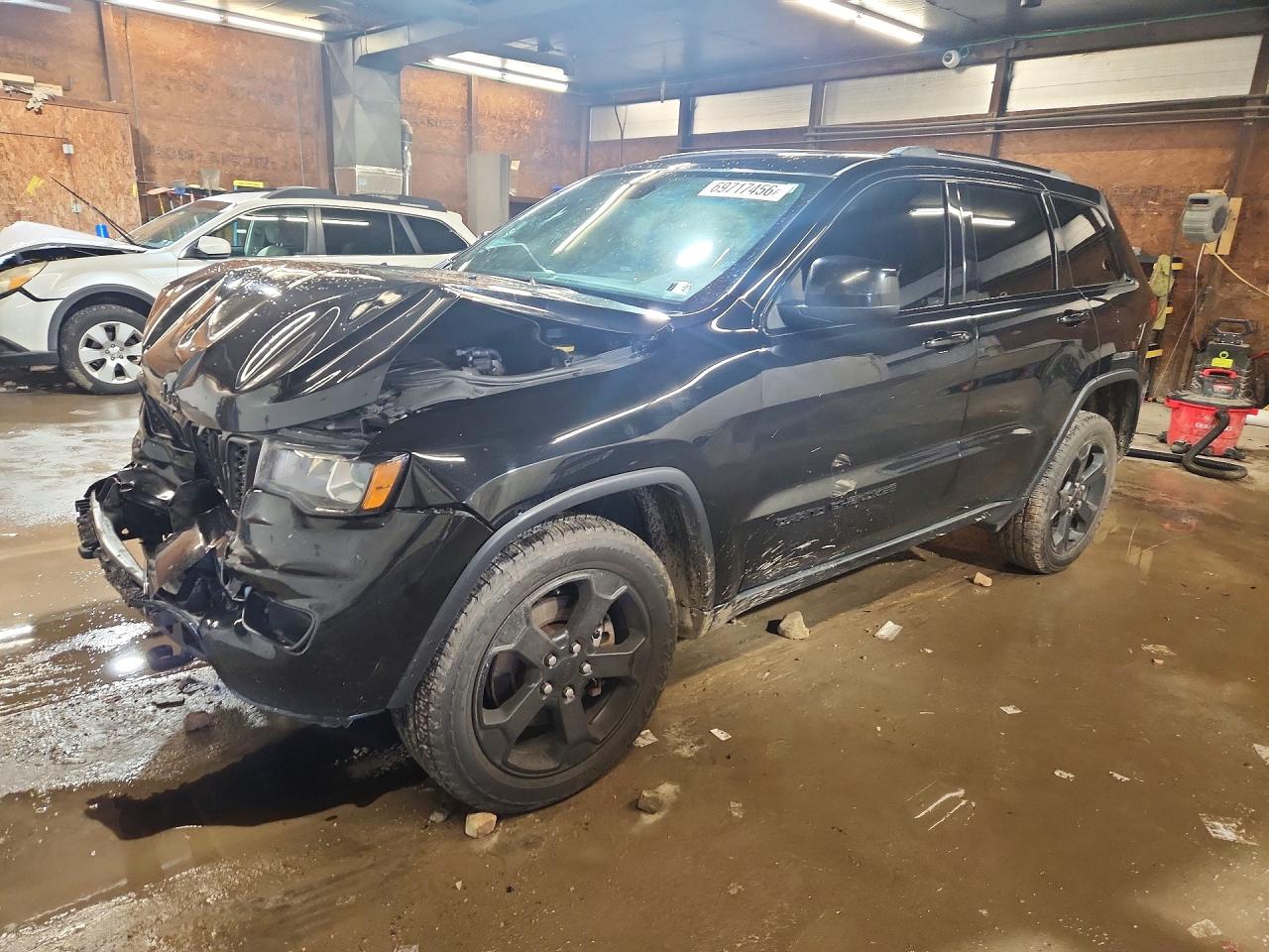 2021 JEEP CHEROKEE Laredo — Front 3/4