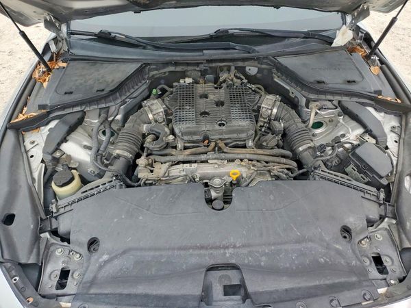 2015 INFINITI Q50 — Engine bay