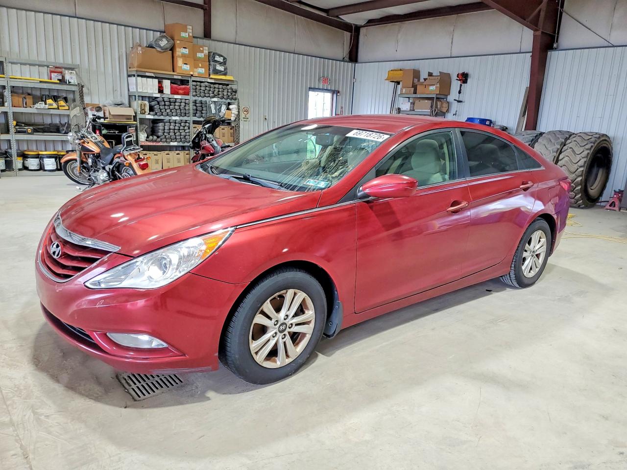 2013 HYUNDAI SONATA GLS/ GLS Popular — Front 3/4