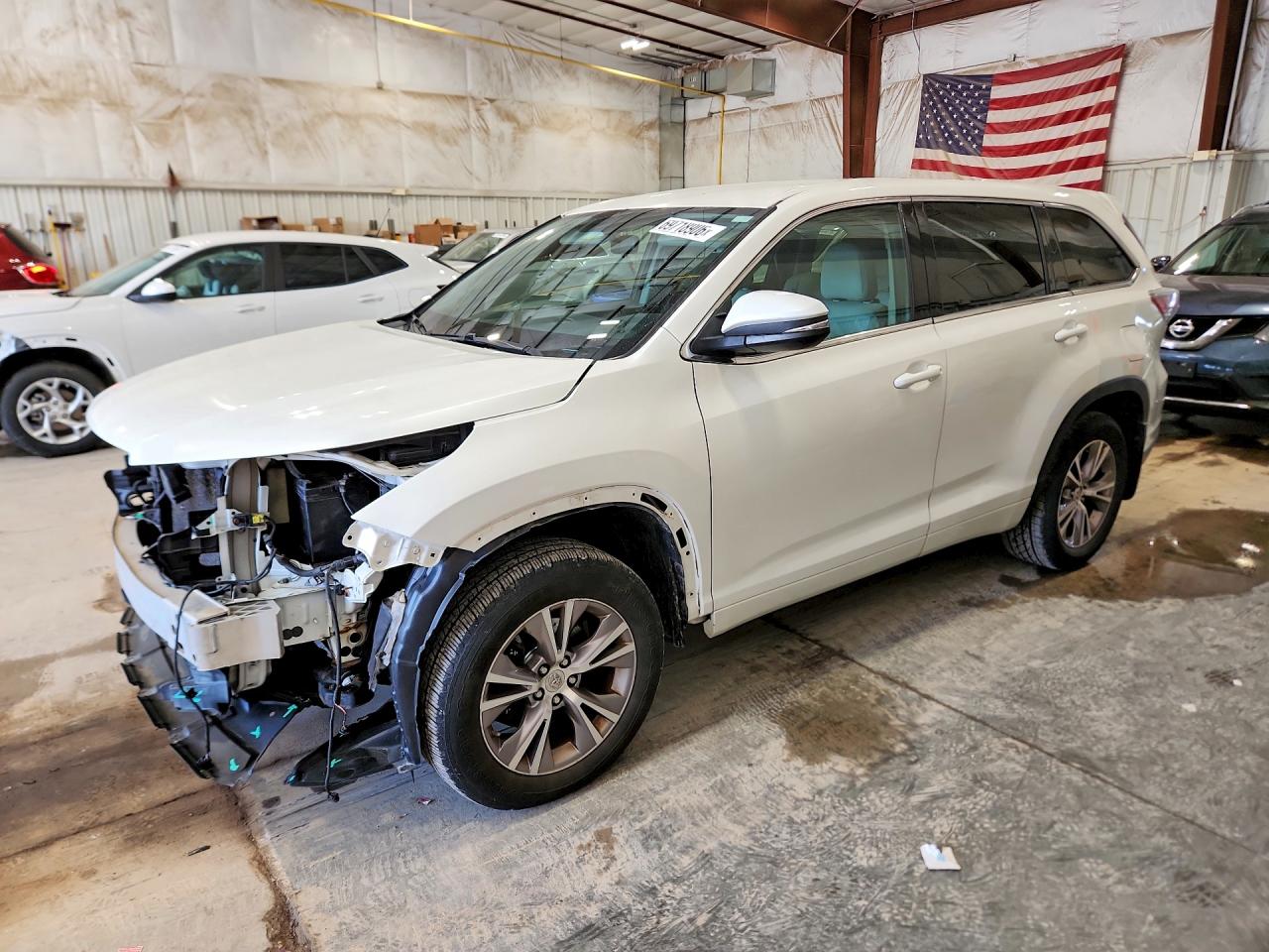 2015 TOYOTA HIGHLANDER Base/Hybrid — Front 3/4