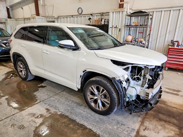 2015 TOYOTA HIGHLANDER Base/Hybrid — Passenger 3/4