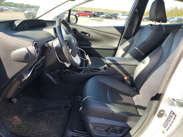 2018 TOYOTA PRIUS Plus/Premium/Advanced — DENT