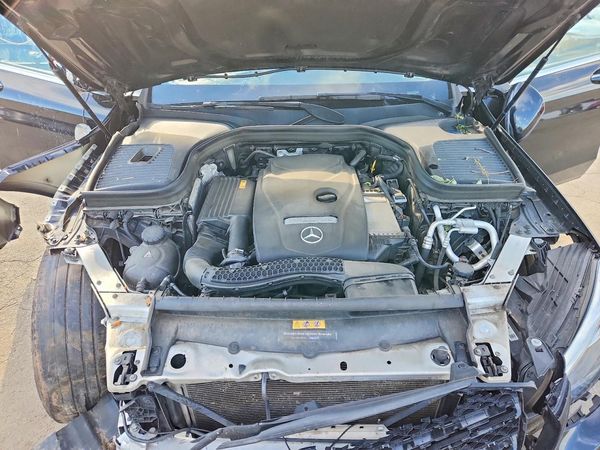 2018 MERCEDES-BENZ GLC-CLASS GLC 300-4M — Engine bay