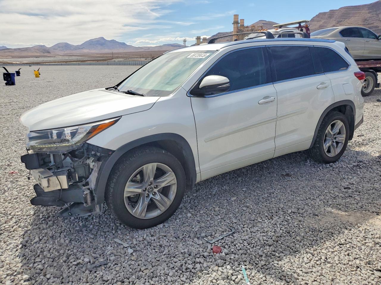 2017 TOYOTA HIGHLANDER Ltd/Ltd Platinum — Front 3/4