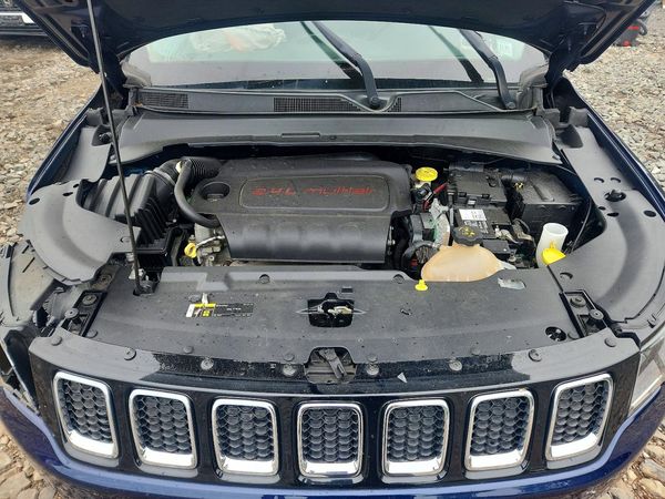 2018 JEEP COMPASS LATITUDE 4X4 — Engine bay