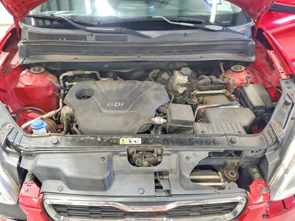 2013 KIA SOUL All Trims — Engine bay