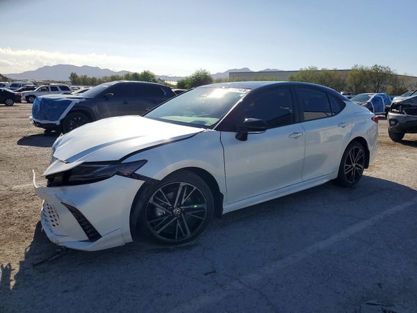 2025 TOYOTA CAMRY — DSFA — Front 3/4