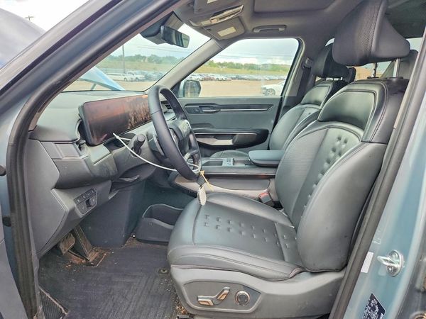 2024 KIA EV9 — DENT