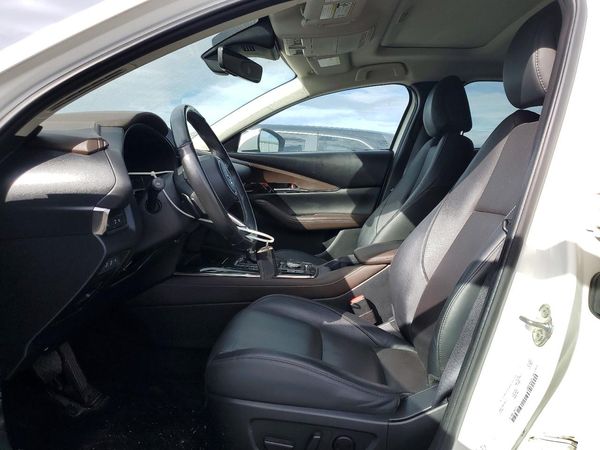 2021 MAZDA CX30 Premium Package — DENT