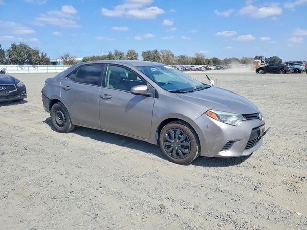 2015 TOYOTA COROLLA L/LE — Passenger 3/4