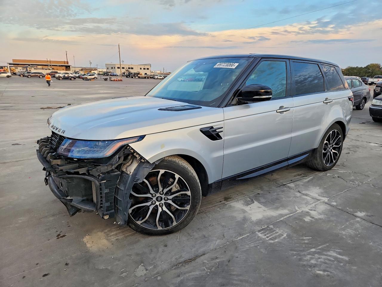 2022 LAND ROVER RANGE ROVER SPORT — Front 3/4