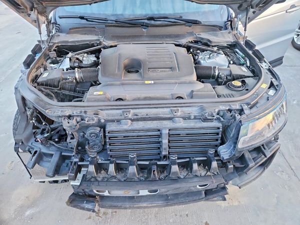 2022 LAND ROVER RANGE ROVER SPORT — Engine bay