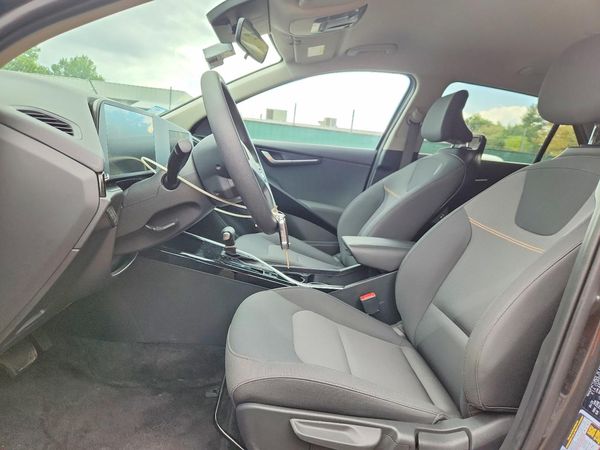 2026 KIA NIRO LX — DENT