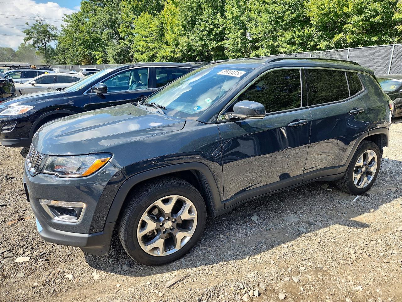2017 JEEP COMPASS — Front 3/4