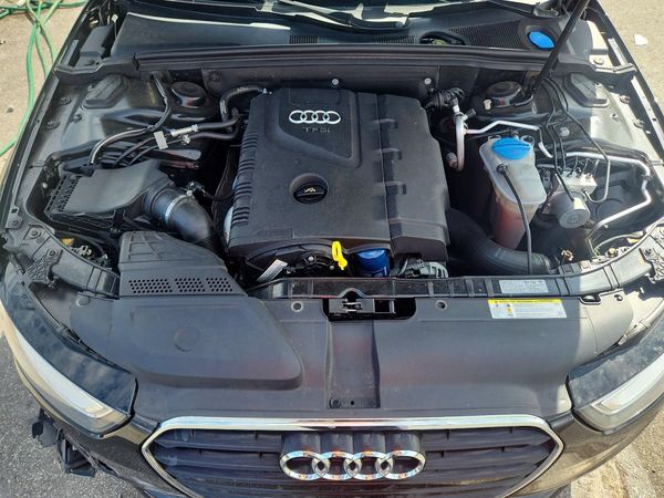 2015 AUDI A4 Premium — Engine bay