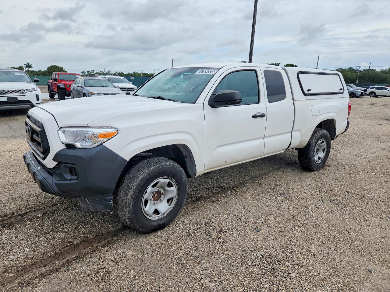 2023 TOYOTA TACOMA SR5 — Front 3/4