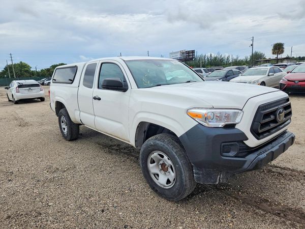 2023 TOYOTA TACOMA SR5 — Passenger 3/4