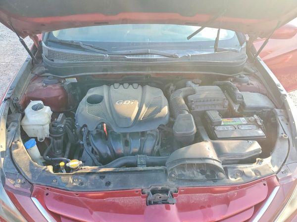 2012 HYUNDAI SONATA Middle-low level — Engine bay
