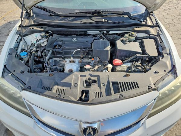 2016 ACURA ILX — Engine bay