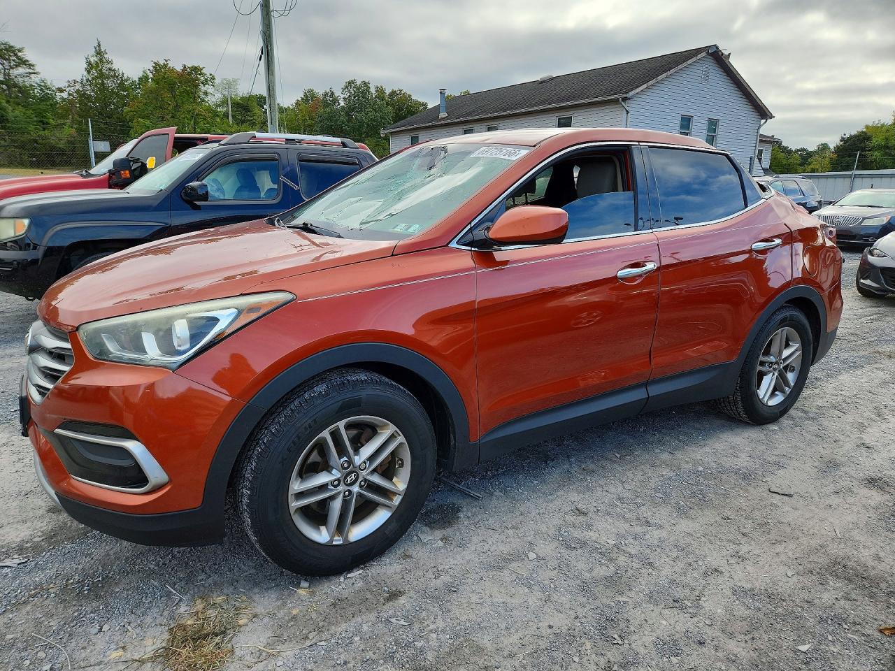 2017 HYUNDAI SANTA FE Base — Front 3/4