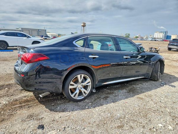 2019 INFINITI Q70 — PSRA