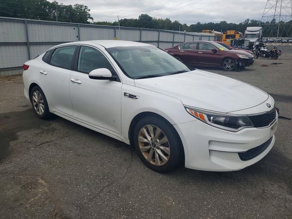 2018 KIA OPTIMA LX — Passenger 3/4