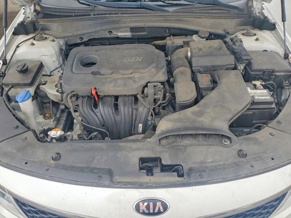 2018 KIA OPTIMA LX — Engine bay