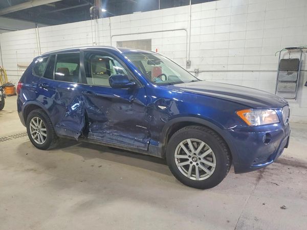 2013 BMW X3 xDrive28i — Passenger 3/4