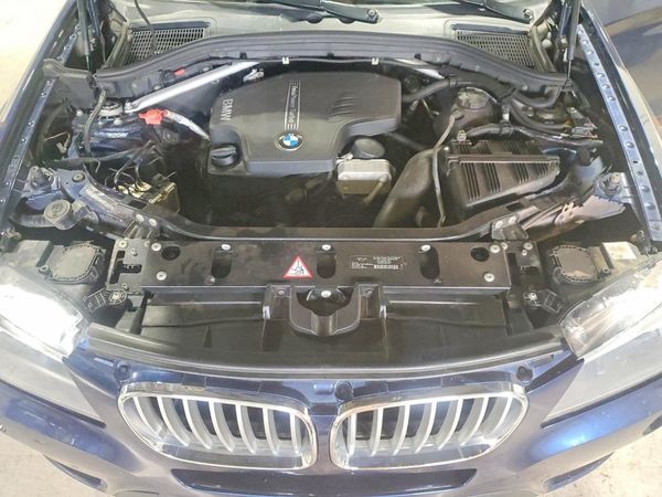 2013 BMW X3 xDrive28i — Engine bay