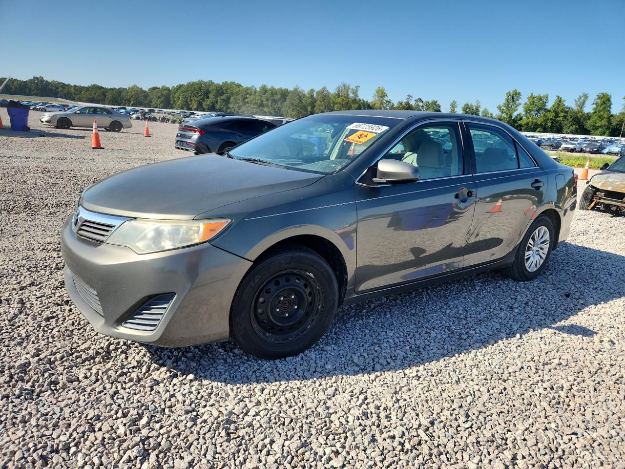 2012 TOYOTA CAMRY — Front 3/4