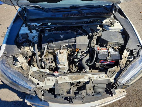 2019 ACURA TLX — Engine bay