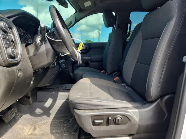 2019 CHEVROLET SILVERADO LT — DENT