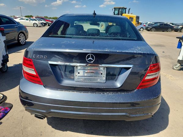 2013 MERCEDES-BENZ C C250 — DIRR