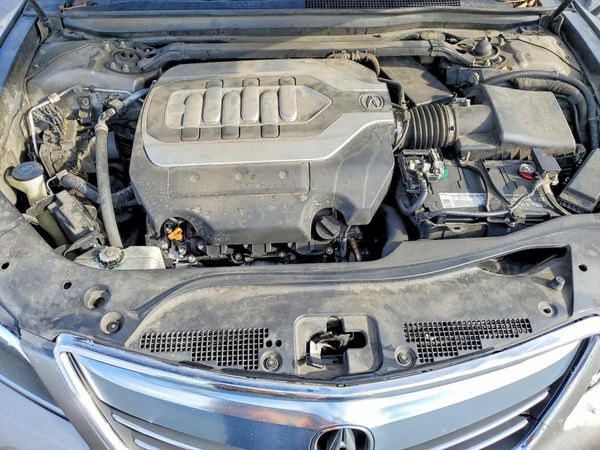 2016 ACURA RLX Technology Package — Engine bay