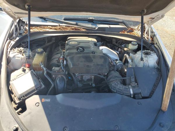 2017 CADILLAC CTS Base — Engine bay