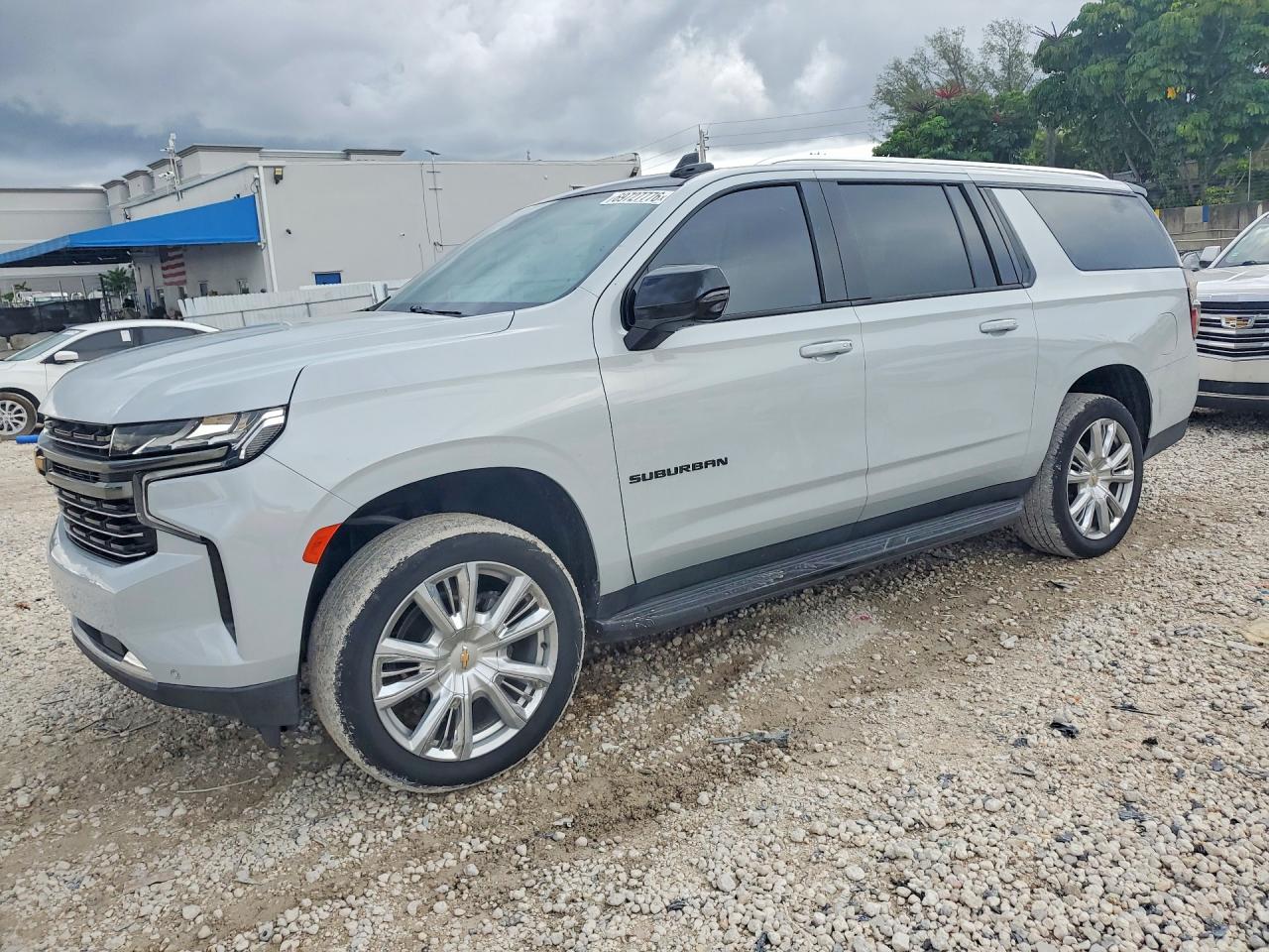 2022 CHEVROLET SUBURBAN RST — Front 3/4
