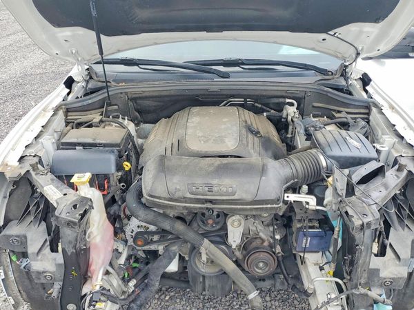 2022 DODGE DURANGO R/T — Engine bay