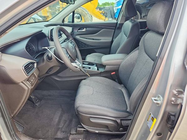 2020 HYUNDAI SANTA FE SE — DENT