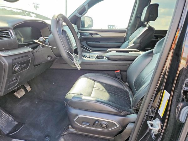2025 JEEP WAGONEER Base — DENT