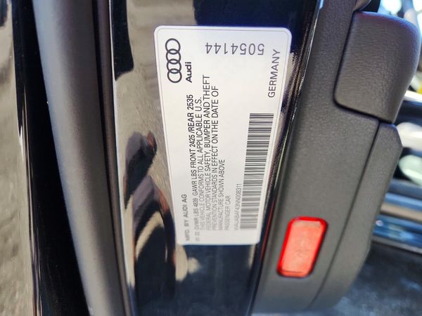 2022 AUDI A4 quattro Premium — VINS