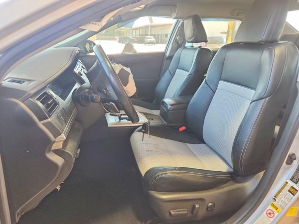 2014 TOYOTA CAMRY — DENT