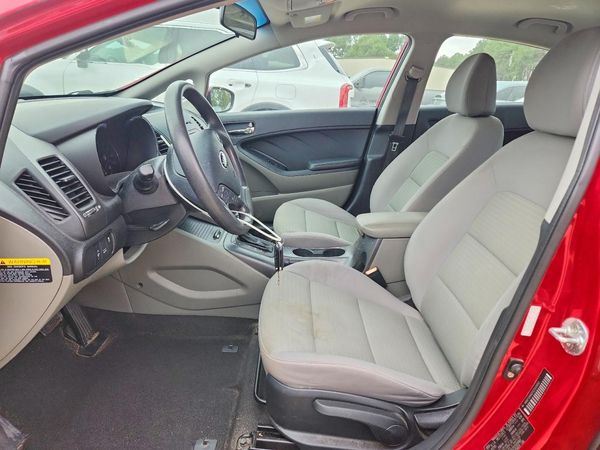 2016 KIA FORTE — DENT