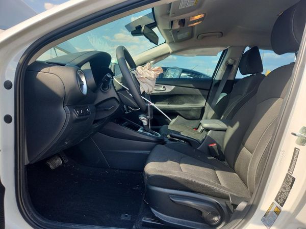 2024 KIA FORTE — DENT