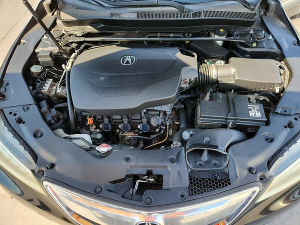 2015 ACURA TLX TECH V6 — Engine bay
