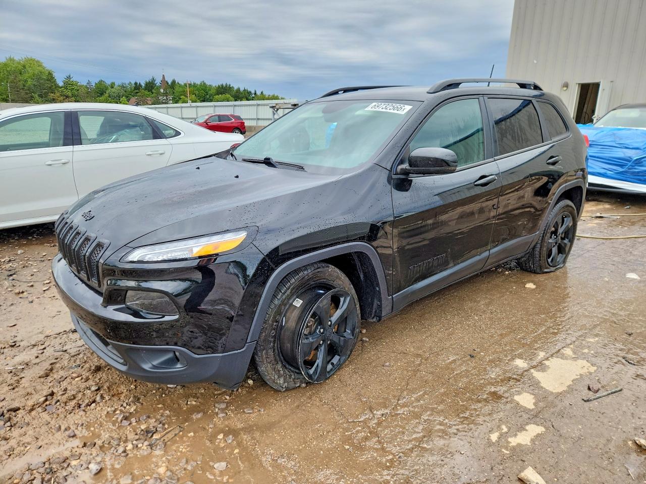 2017 JEEP CHEROKEE — Front 3/4