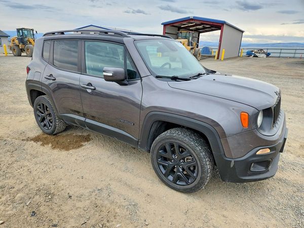2016 JEEP RENEGADE — Passenger 3/4