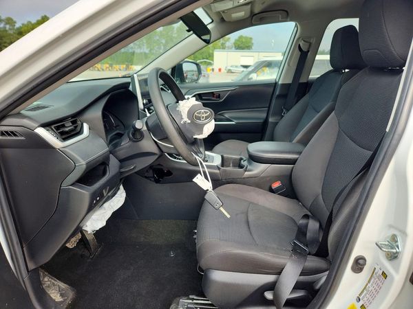 2024 TOYOTA RAV4 LE — DENT