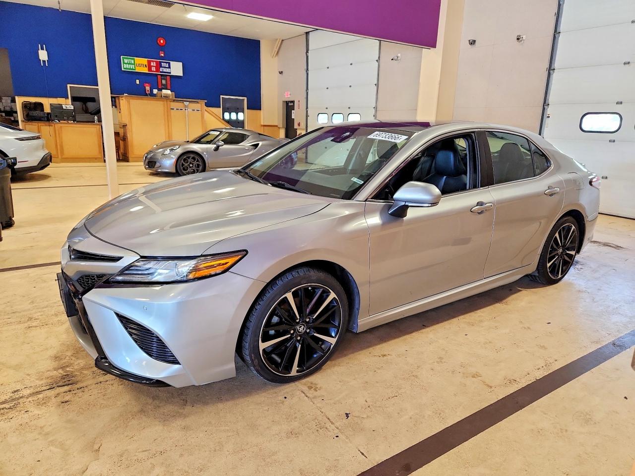 2018 TOYOTA CAMRY XSE — Front 3/4