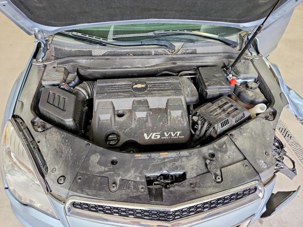 2014 CHEVROLET EQUINOX LTZ — Engine bay